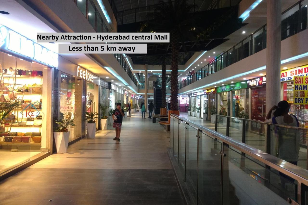 Oyo 70286 Svr Grand Hotel Hyderabad Luaran gambar